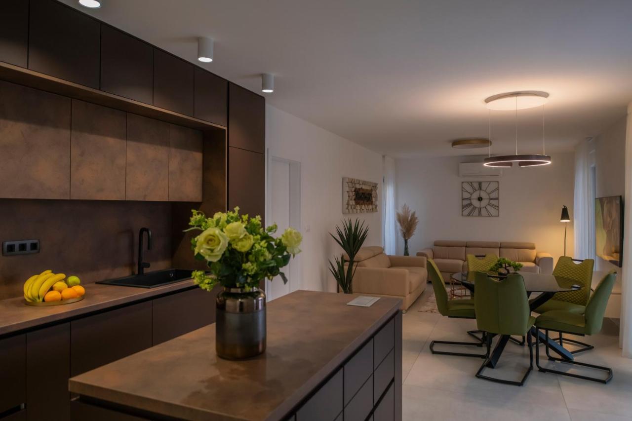 מורטר Villa Magna Luxury Apartments מראה חיצוני תמונה