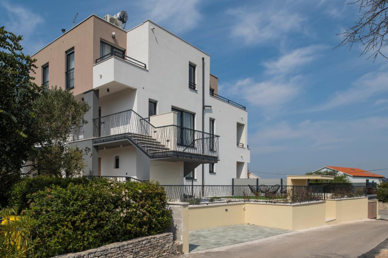 מורטר Villa Magna Luxury Apartments מראה חיצוני תמונה