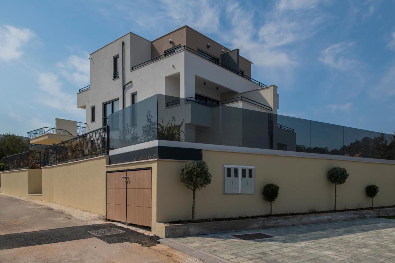 מורטר Villa Magna Luxury Apartments מראה חיצוני תמונה