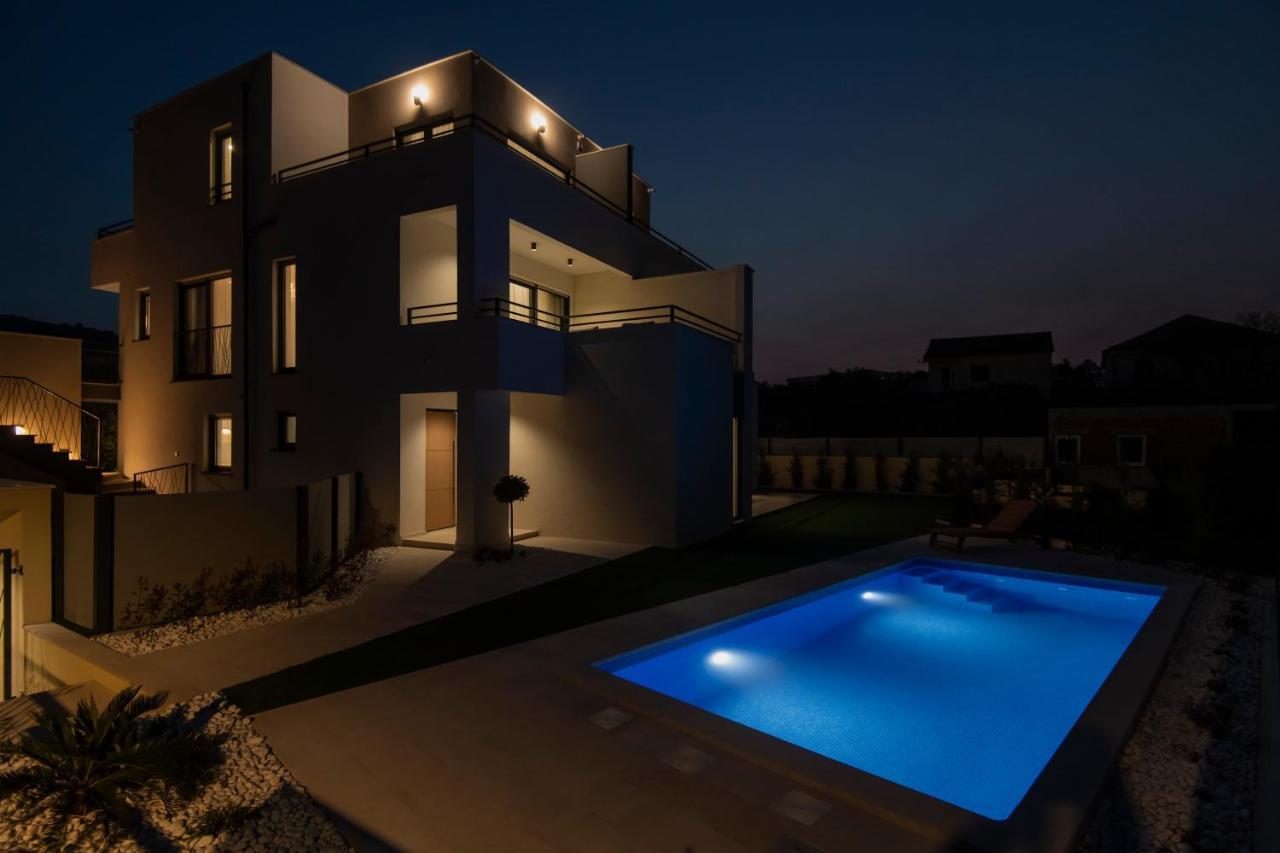 מורטר Villa Magna Luxury Apartments מראה חיצוני תמונה