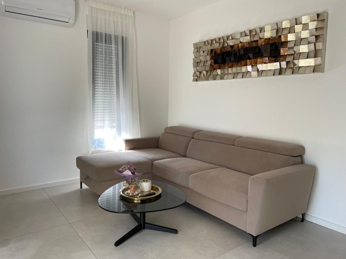 מורטר Villa Magna Luxury Apartments מראה חיצוני תמונה