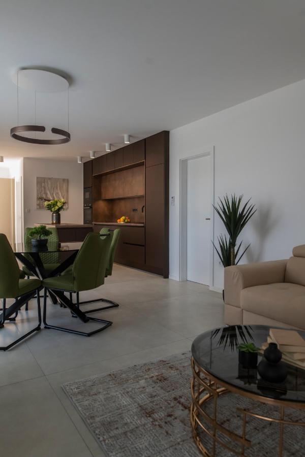 מורטר Villa Magna Luxury Apartments מראה חיצוני תמונה