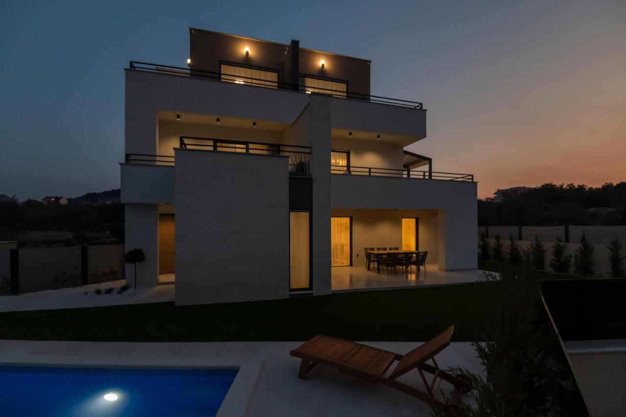 מורטר Villa Magna Luxury Apartments מראה חיצוני תמונה